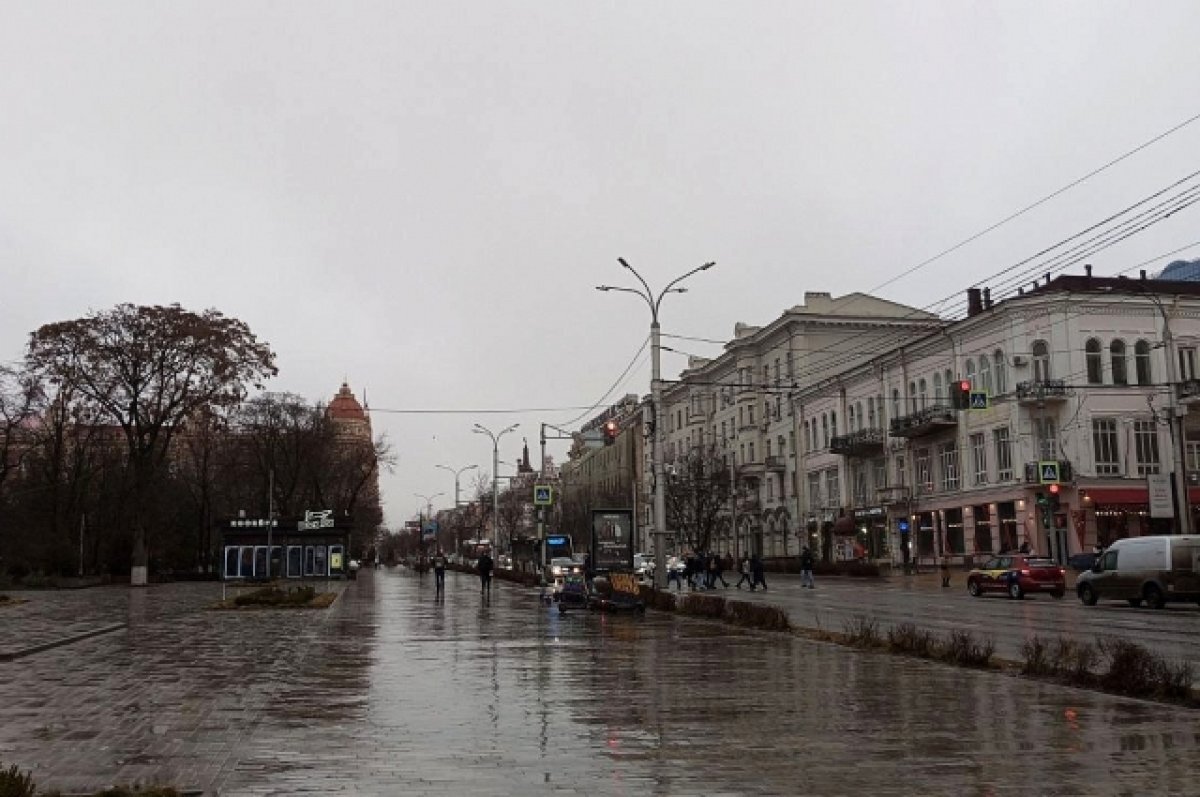    В Ростове новая рабочая неделя будет солнечной, тёплой и ветренной