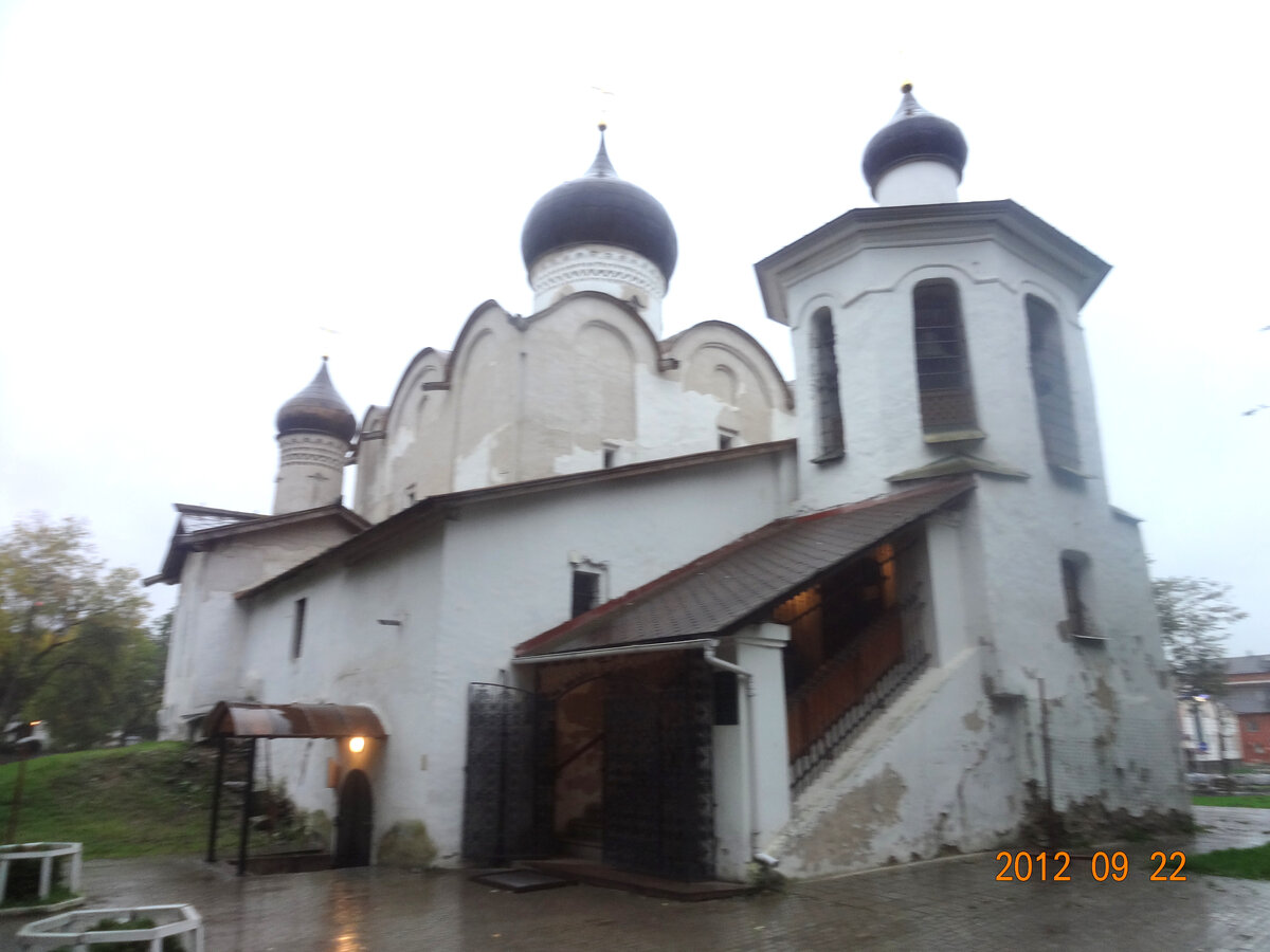 Псков — один из самых древних русских городов с огромным количеством  памятников архитектуры и истории | Посмотреть Россию из окна авто | Дзен