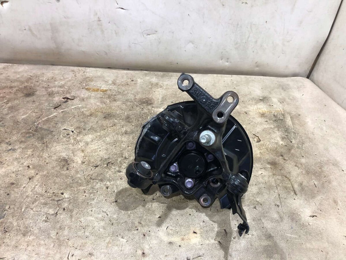 Ступица и поворотный кулак (цапфа) для Toyota Camry V70