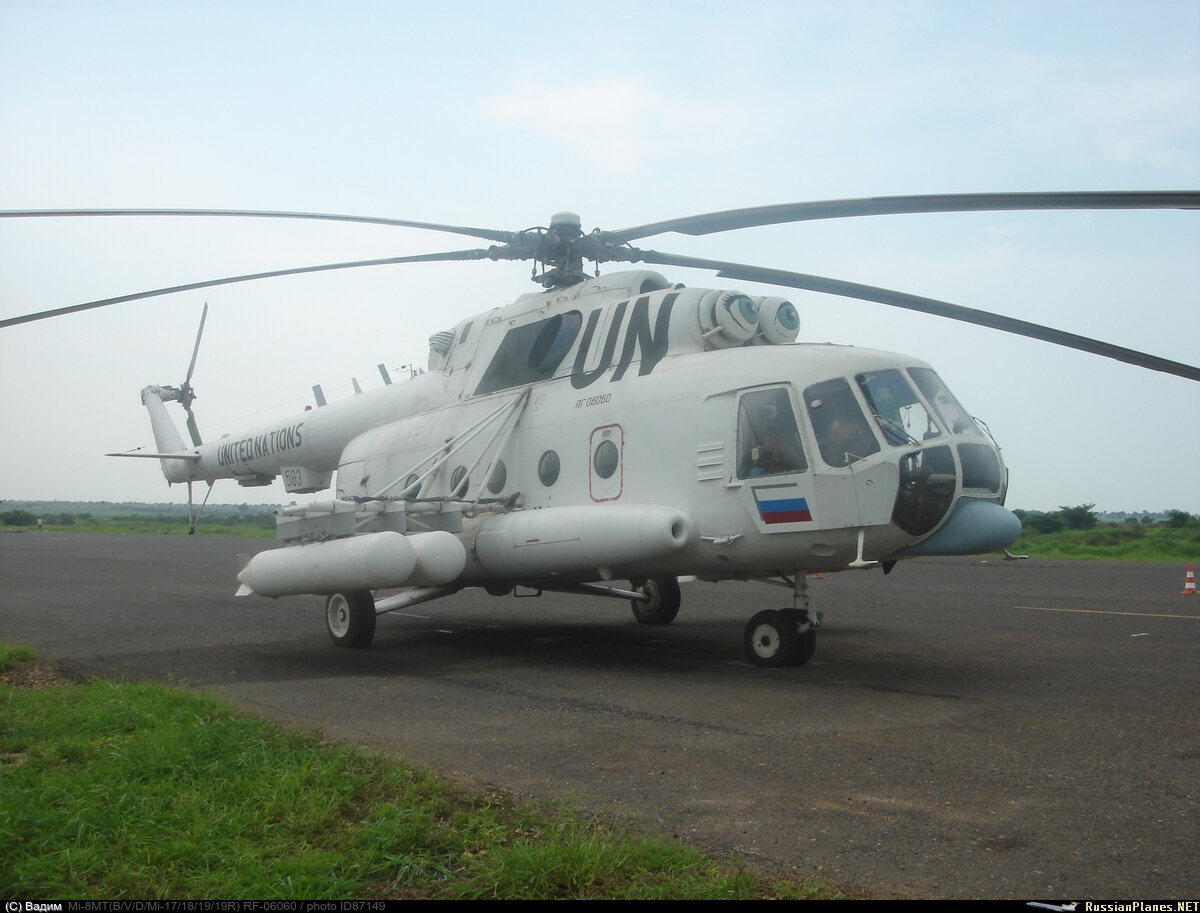 Ми-8МТ 94525 в Судане 2007 год Фото Вадим(с).