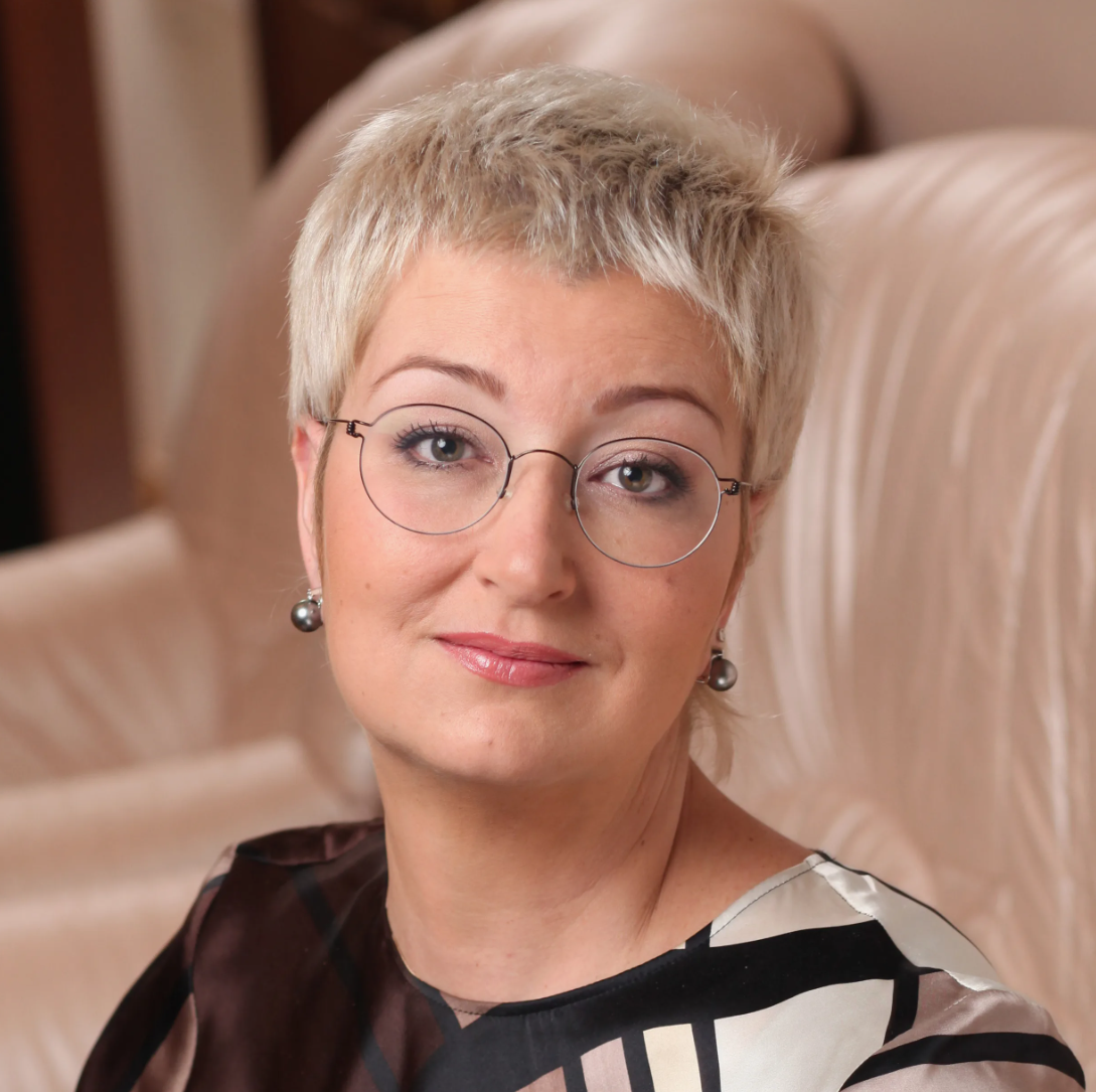 Спустя два десятка лет брака Татьяна поняла, что их с Женей семья рушится. Всё идёт к чертям собачьим.-7