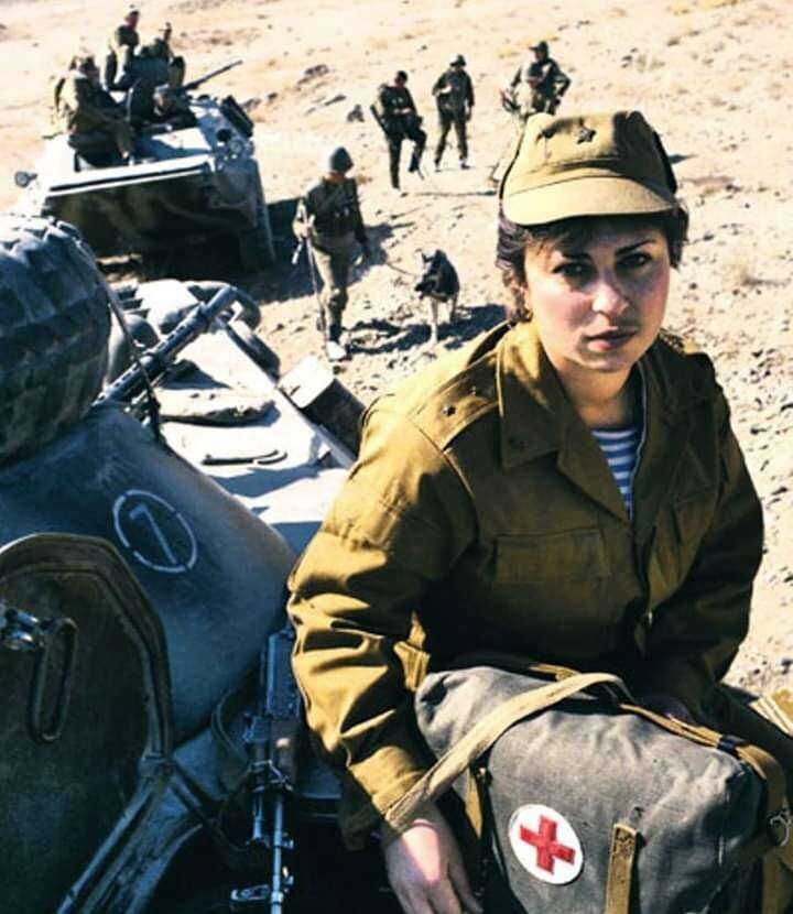 Афганистан. Вот такие Шурочки спасали тогда и спасают сейчас наших ребят на передовой... Яндекс-фото