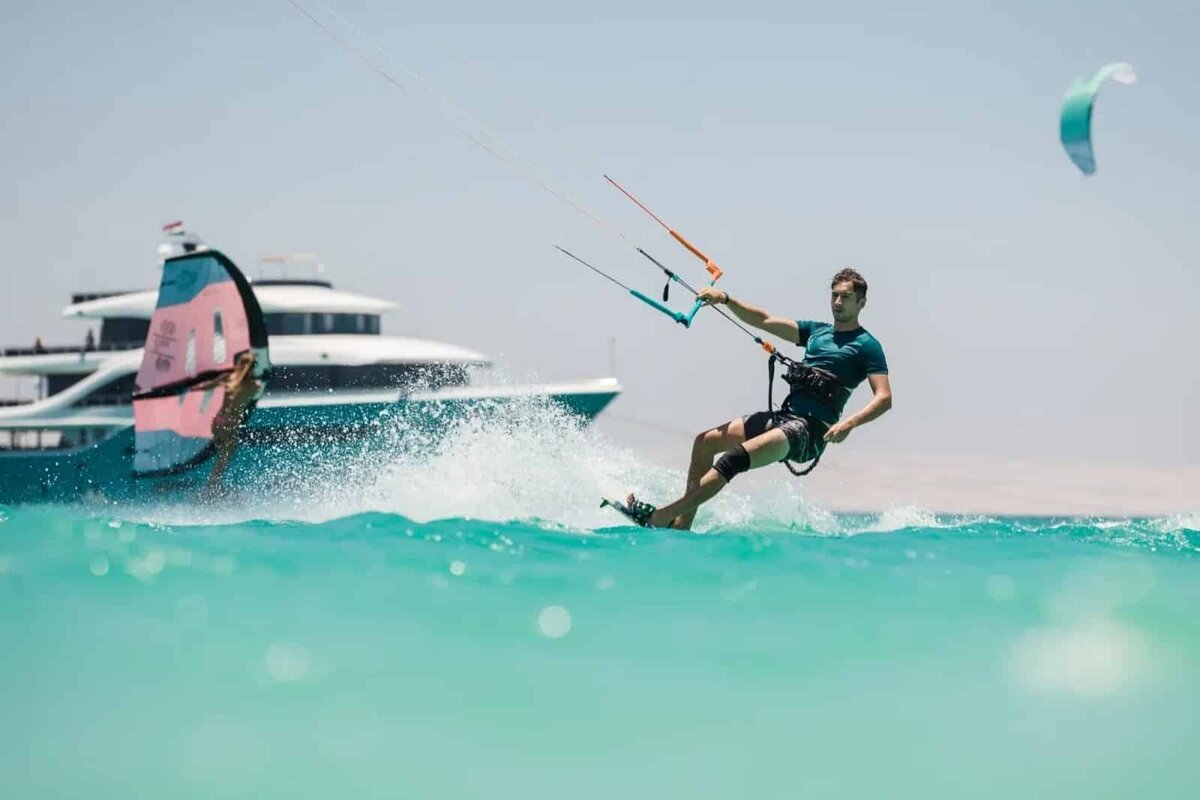 обучение кайтсерфингу в Хургаде