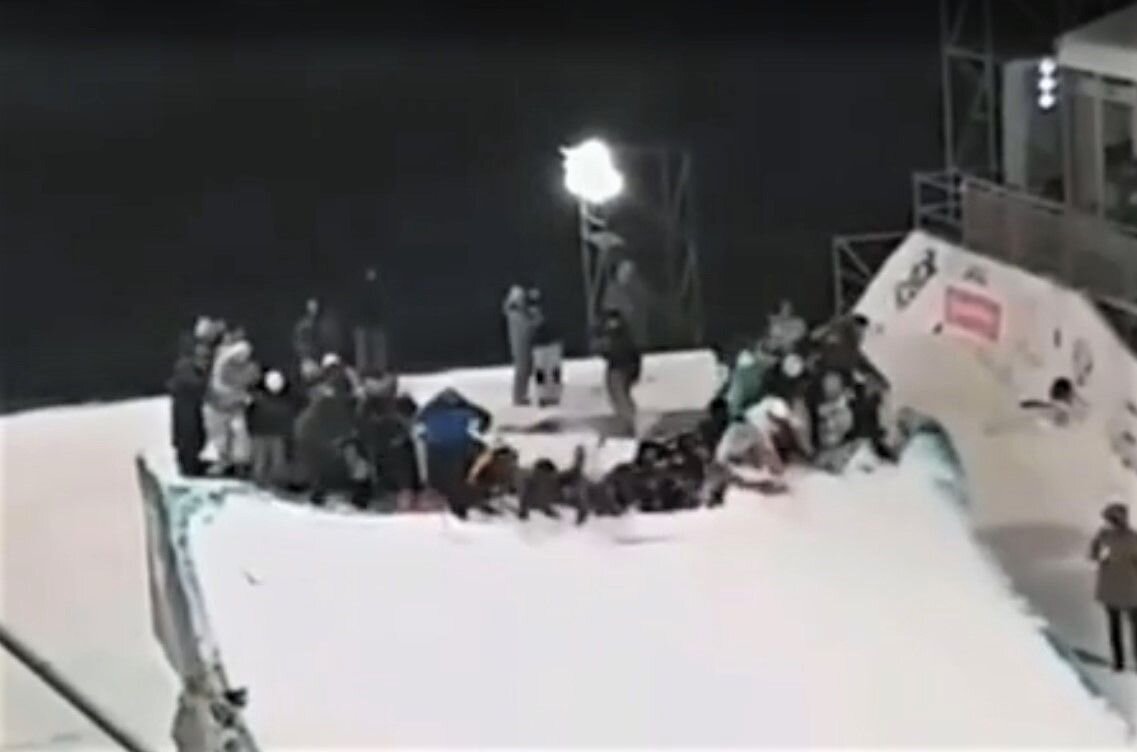    Кадр из видео