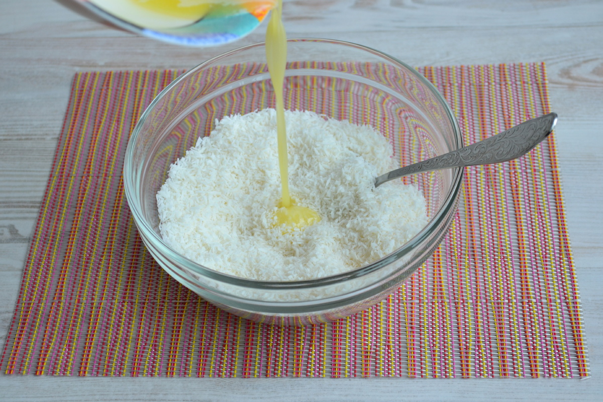 Haokali маска авокадо. Вкусвилл кокосовые. Кокосовая стружка мешок. Конфеты с кокосовой стружкой рафаэлло. Кокосовая стружка пакетик.