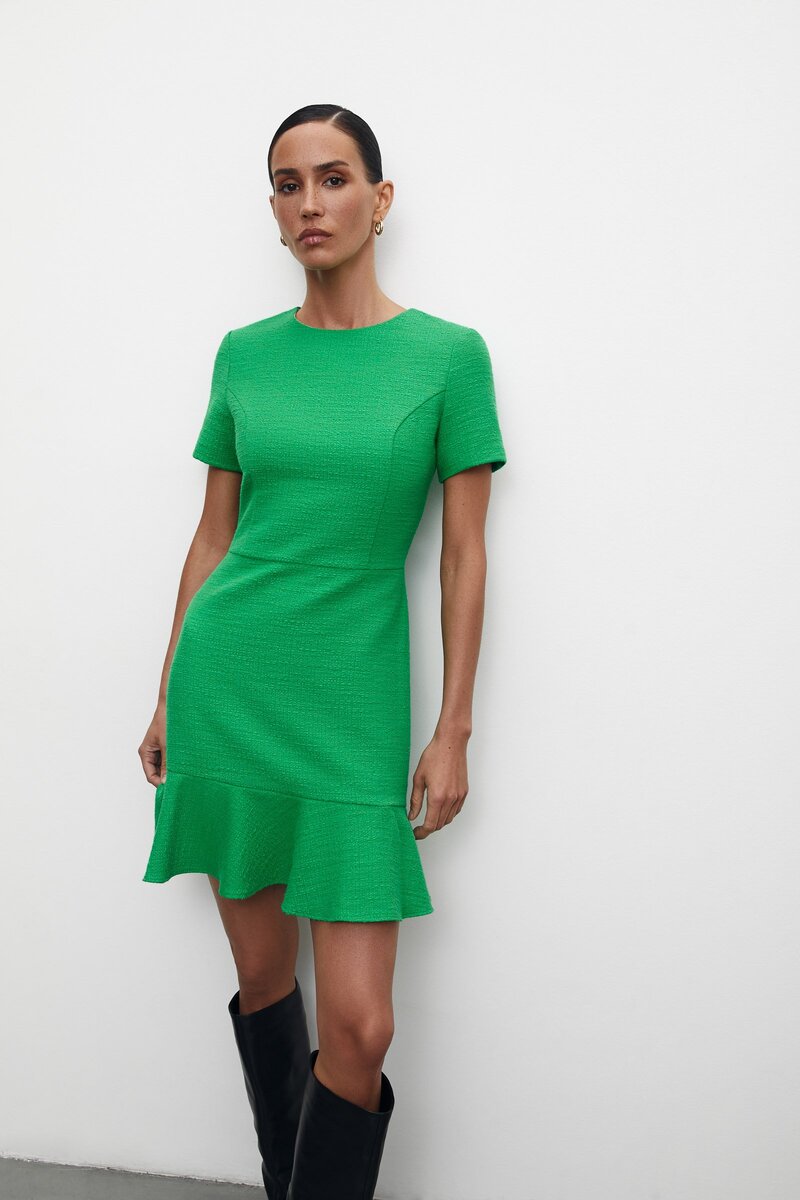    Платье Сharmstore, 3990 руб.