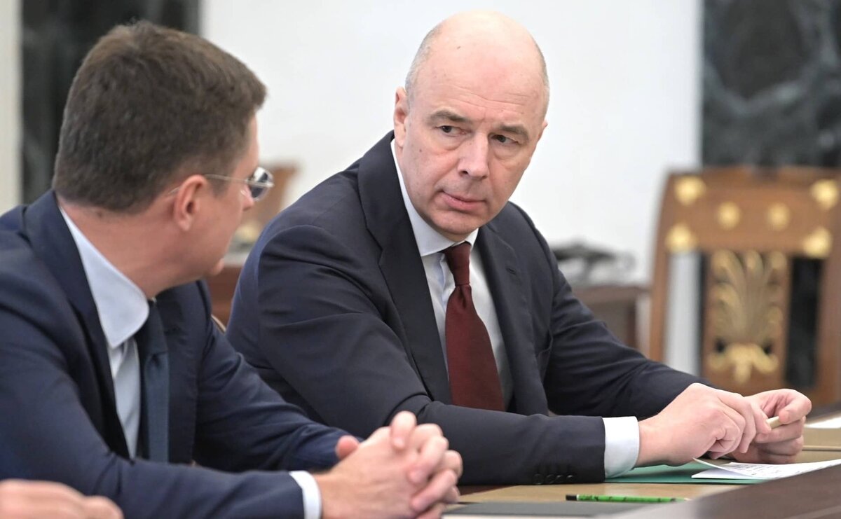 Фото: с сайта Кремля (http://static.kremlin.ru/media/events/photos/big2x/w6GOcNP6pkTeczChDhLjefTMzMGcseuV.jpg)