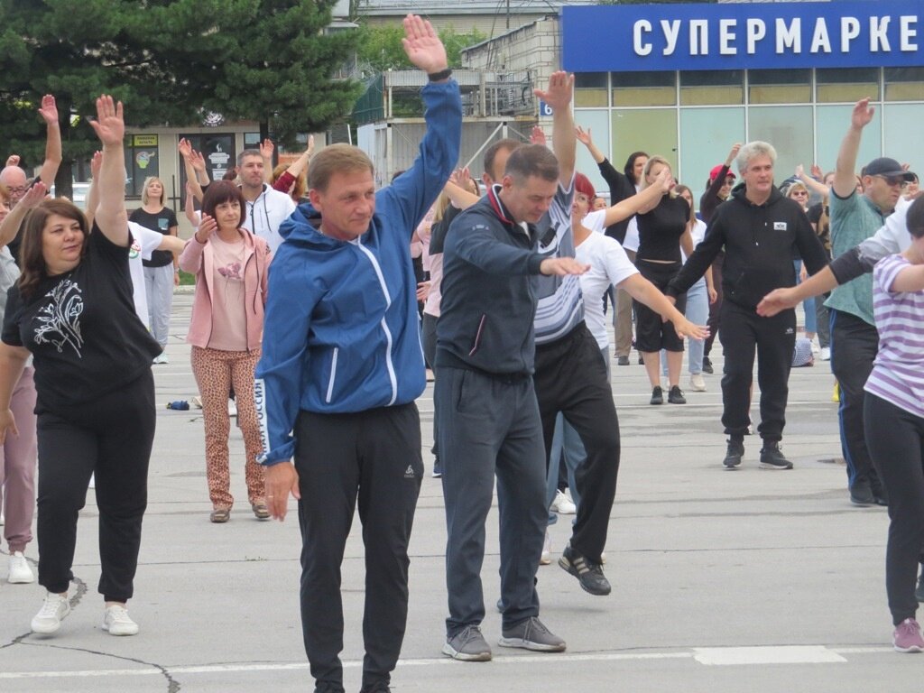 Зарядка с руководителем пройдет 29 февраля на площади в Бердске | Беседа  Онлайн | Дзен