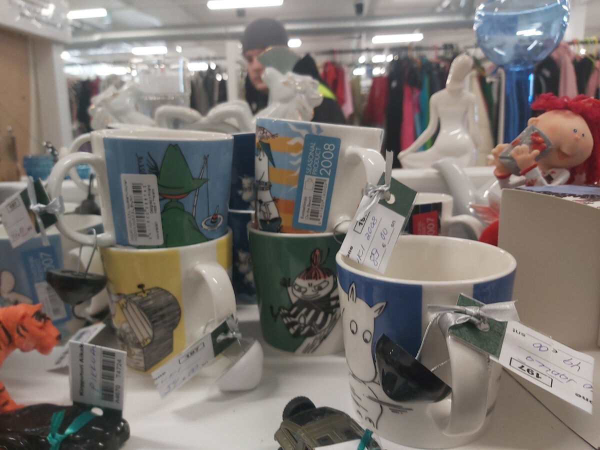 Муумикружки с ценниками в кирпписе