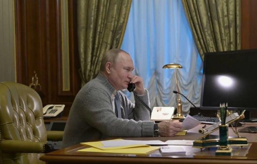    Зеленского готовят к капитуляции. Западные политики спешат к Путину: Главное к утру