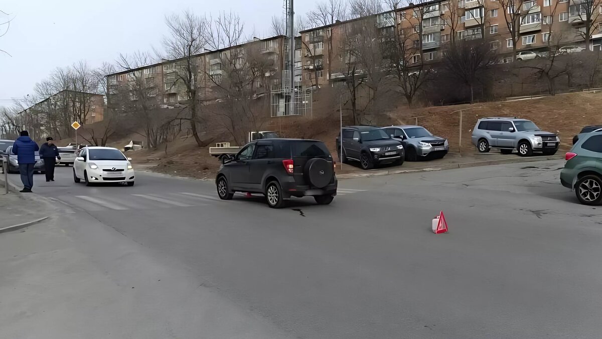     Во Владивостоке мужчина сбил ребенка на перекрестке. Мальчик получил телесные повреждения. В отношении водителя возбуждено административное дело.