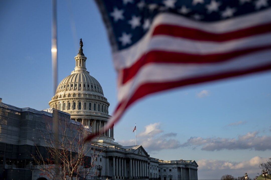    В конгрессе США на выходных не достигли договоренности, чтобы избежать шатдауна