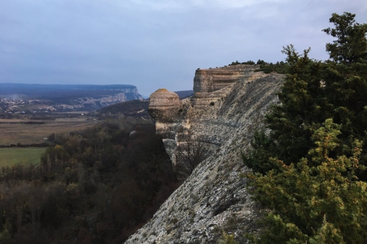    МЧС: группу туристов спасли в горах Крыма