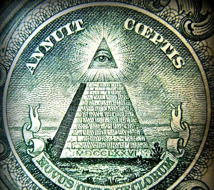 На купюре доллара изображен символ масонов 