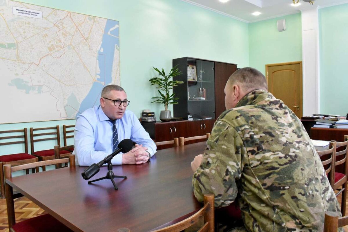 Вэт воронеж. Торжественное вручение паспортов. Встреча выпускников. Качели на проспекте революции воронеж. Вручение паспортов юным гражданам.