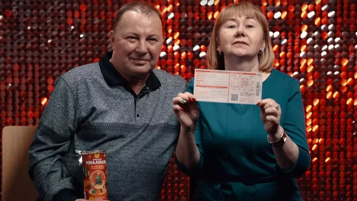     Семья из Тюмени, победившая в розыгрыше «Новогоднего миллиарда», спешно избавилась от своей квартиры и уехала из России. Об этом сообщают тюменские тг-каналы, ссылаясь на знакомых с лотерейными миллиардерами. В пресс-службе «Столото» эту информацию опровергли.