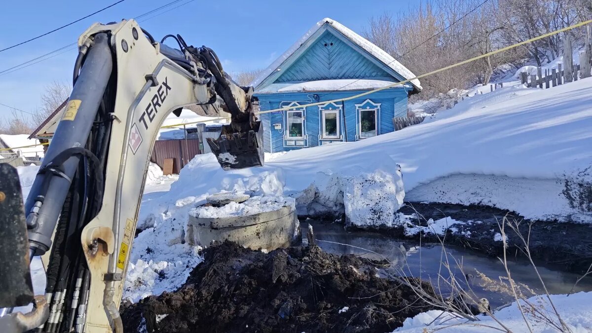 Власти Чистополя согласны, что «Водоканал» долго не выезжал к месту прорыва  | inkazan.ru | Дзен