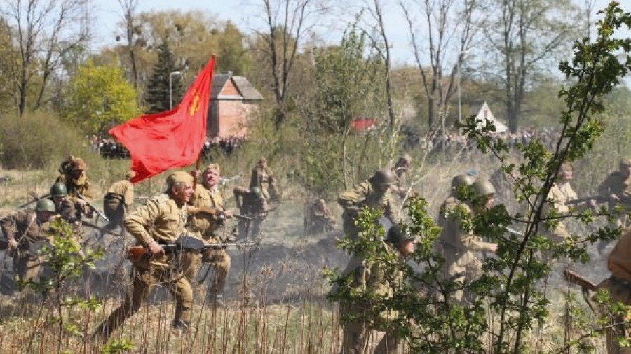 Реконструкция событий 1945 года