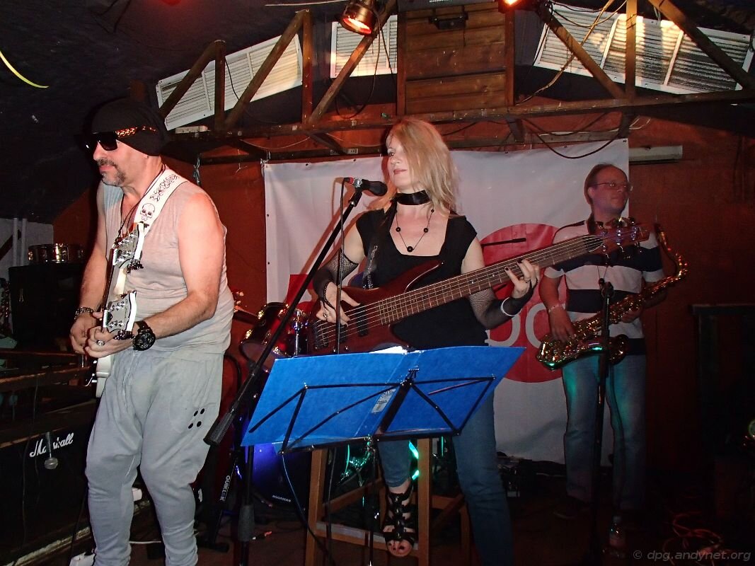 Михаил Аглаганов - соло гитара, Анна Николаева - бас гитара, Степан Покровский - саксофон