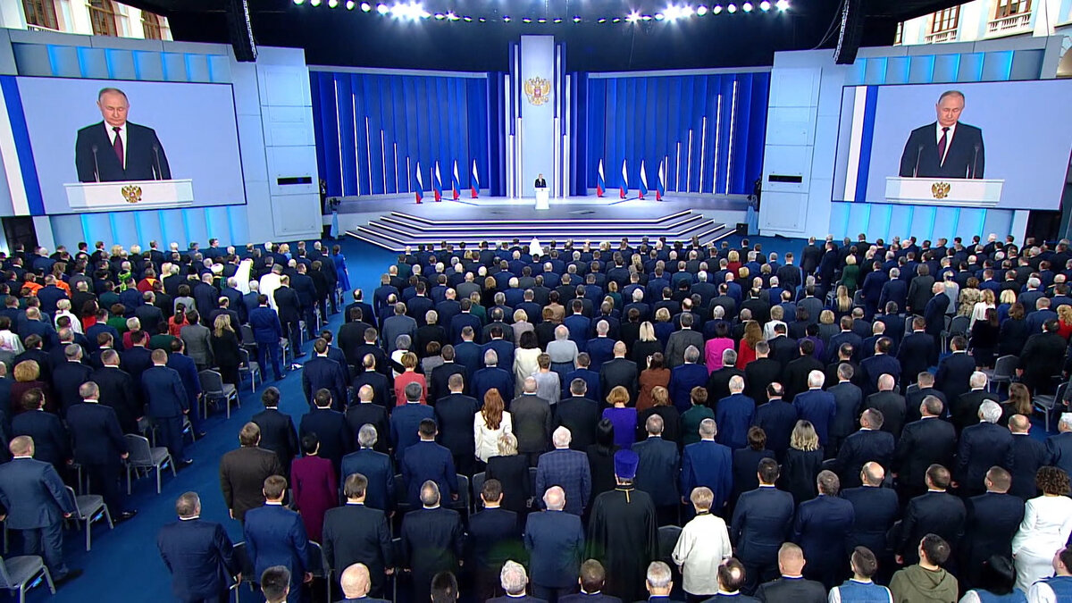 Послание президента рф федеральному собранию 2021. Федеральное собрание госдума и совет федерации. Федеральное собрание в нашей стране. Федеральное собрание рф заседание. Федеральное собрание в нашей стране.