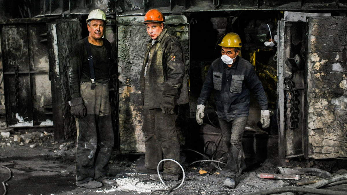 На этот раз арбитражный суд Свердловской области удовлетворил иск Генпрокуратуры о передаче государству акций заводов группы Челябинского электрометаллургического комбината.