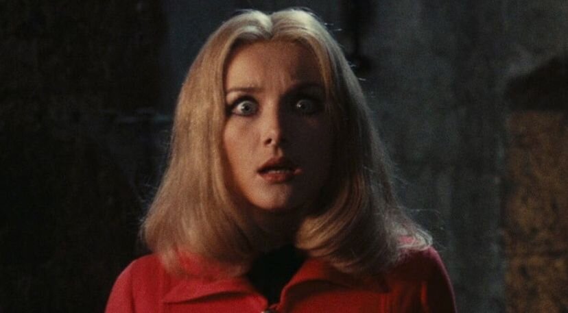 Барбара Буше в джалло "Красная королева убивает семь раз"