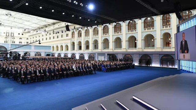 Максим Блинов. фото: участники ежегодного послания президента РФ Владимира Путина Федеральному собранию. Архивное фото