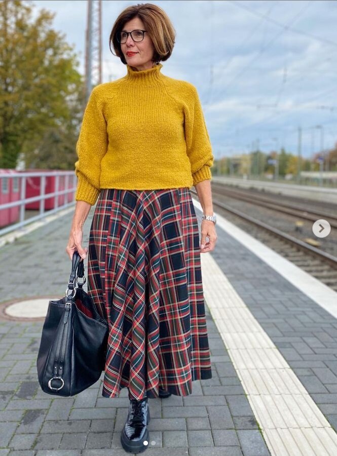 Под длинными юбками. Стильные длинные юбки. Юбка макси. Длинная юбка. Шифоновая плиссированная юбка макси.