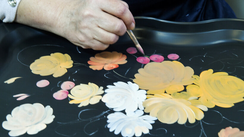 Жостовская роспись - жостовские подносы - д. Поднос деревянный. Кубачи эмаль позолота. Поднос по другому. Поднос eic e721 india.