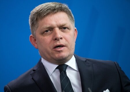    Фицо: группа стран НАТО и ЕС хотят отправить на Украину своих военных