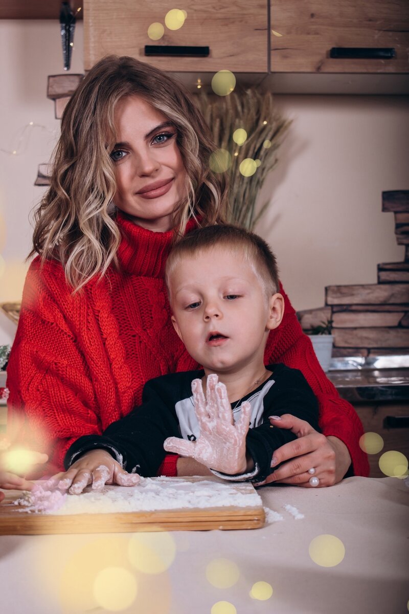 Включи самый взрослый. Дети шпионов 4 мэйсон кук. Настоящая машина для детей. Включи самый взрослый. Дом с паранормальными явлениями 2 кукла аннабель.