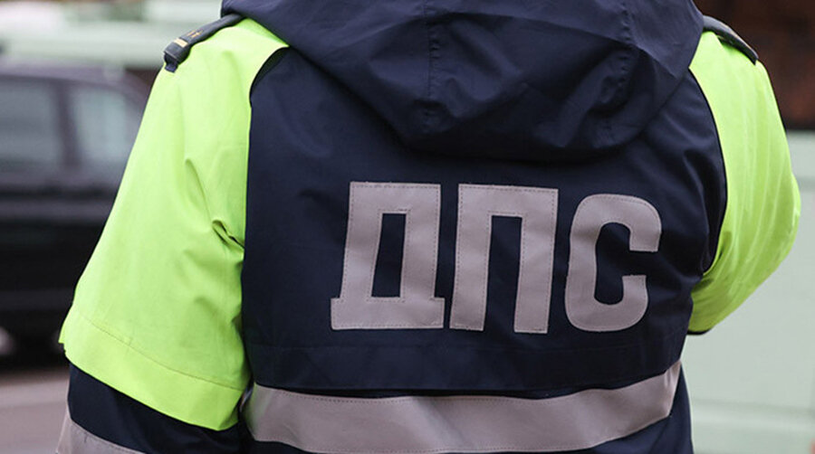     Бесправник врезался в дерево, а велосипедист попал в больницу — ДТП на дорогах области за выходные