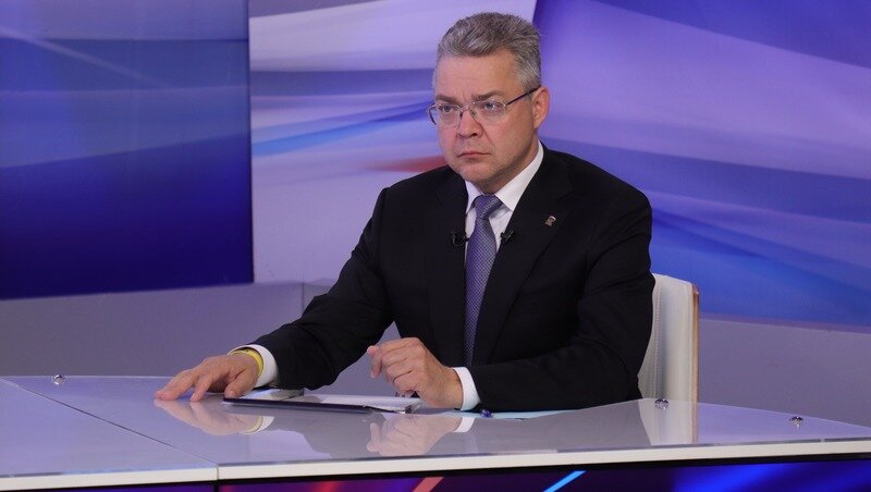    Губернатор Владимиров потребовал от глав муниципалитетов ускорить заключение контрактов на ямочный ремонт Фото: ИА «Победа26»