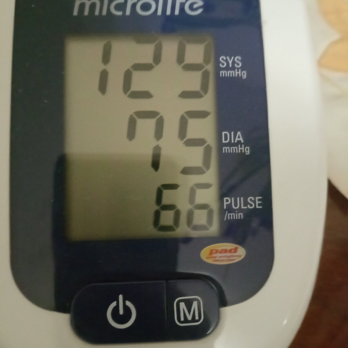 Психология в жизни человека. Картинки с цитатами грустные. Человека не изменить цитаты. Болен быть самим собой. Психология человека.