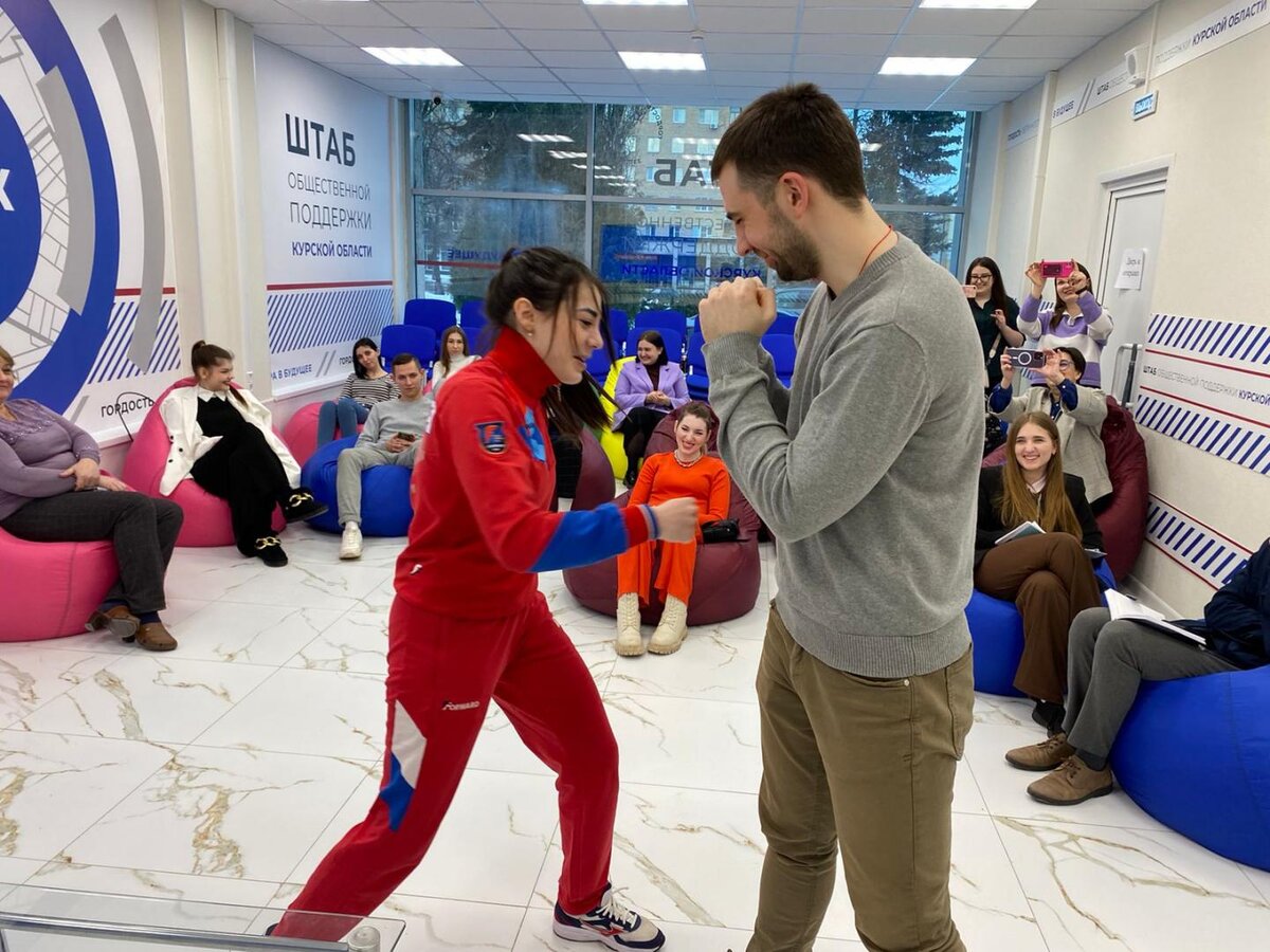    Девушка-легенда курского бокса Лиана Тарасян провела мастер-класс для курян