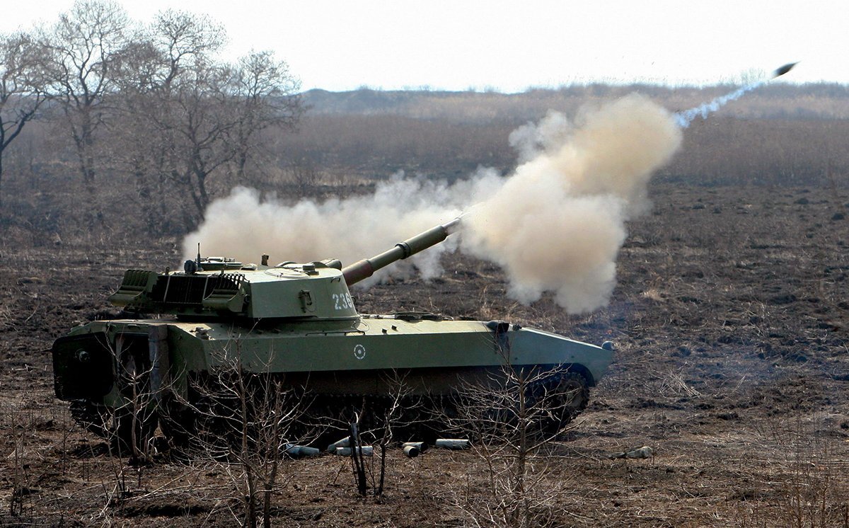 САУ "Гвоздика" есть на вооружение и МО РФ и ВСУ. Авторство: MOD Russia / Globallookpress.com