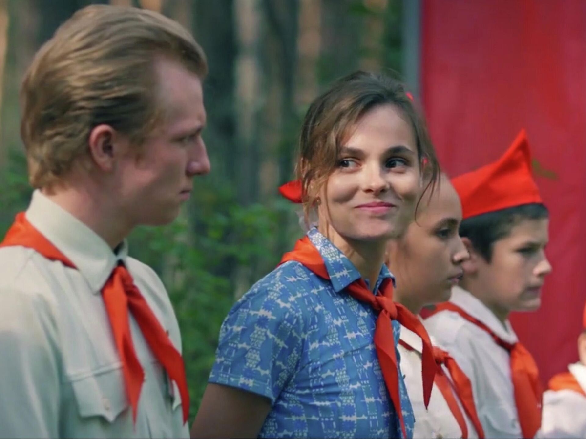 кадр из сериала Пищеблок Источник https://cdnn21.img.ria.ru/images/07e5/04/10/1728563285_117:134:2637:2024_1920x0_80_0_0_095be753b95087ff344c092e2b80ab3e.jpg