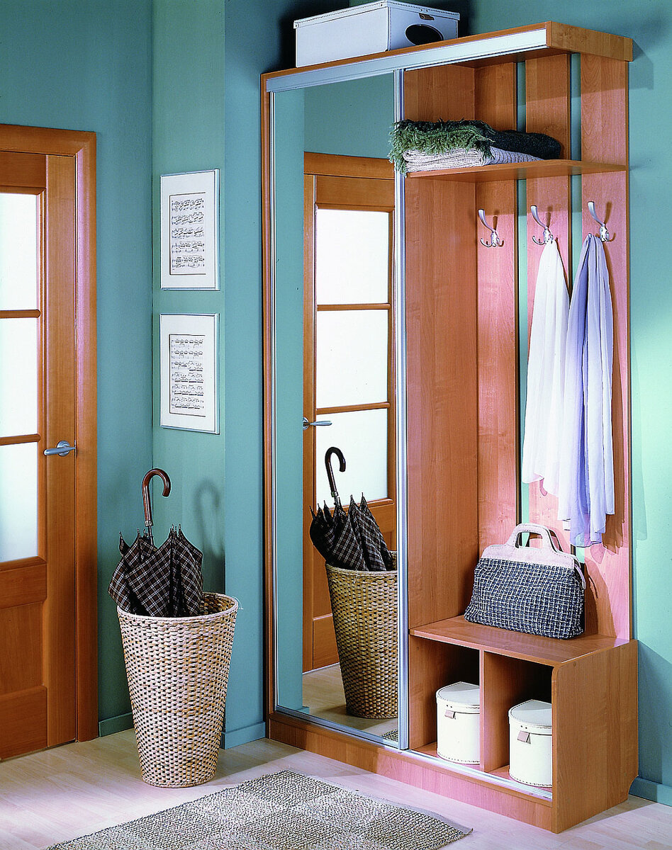 Подставка под зонты в прихожую