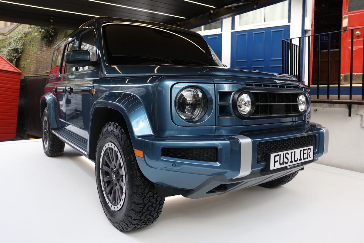 К счастью потенциальных покупателей, альтернативный «Гелендваген» решили оснастить и гибридной силовой установкой 