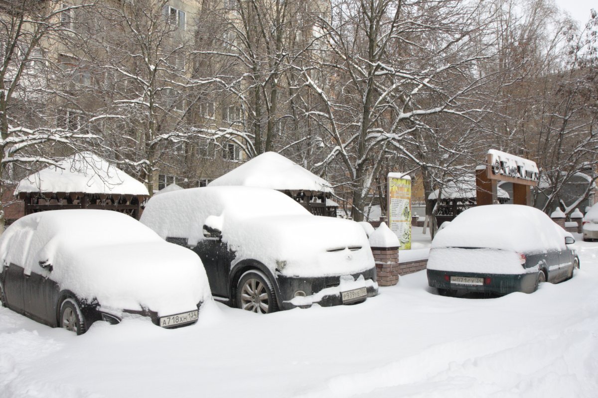 Штрафы в 4000 рублей грозят нижегородцам за мешающую уборке снега парковку  | АиФ – Нижний Новгород | Дзен