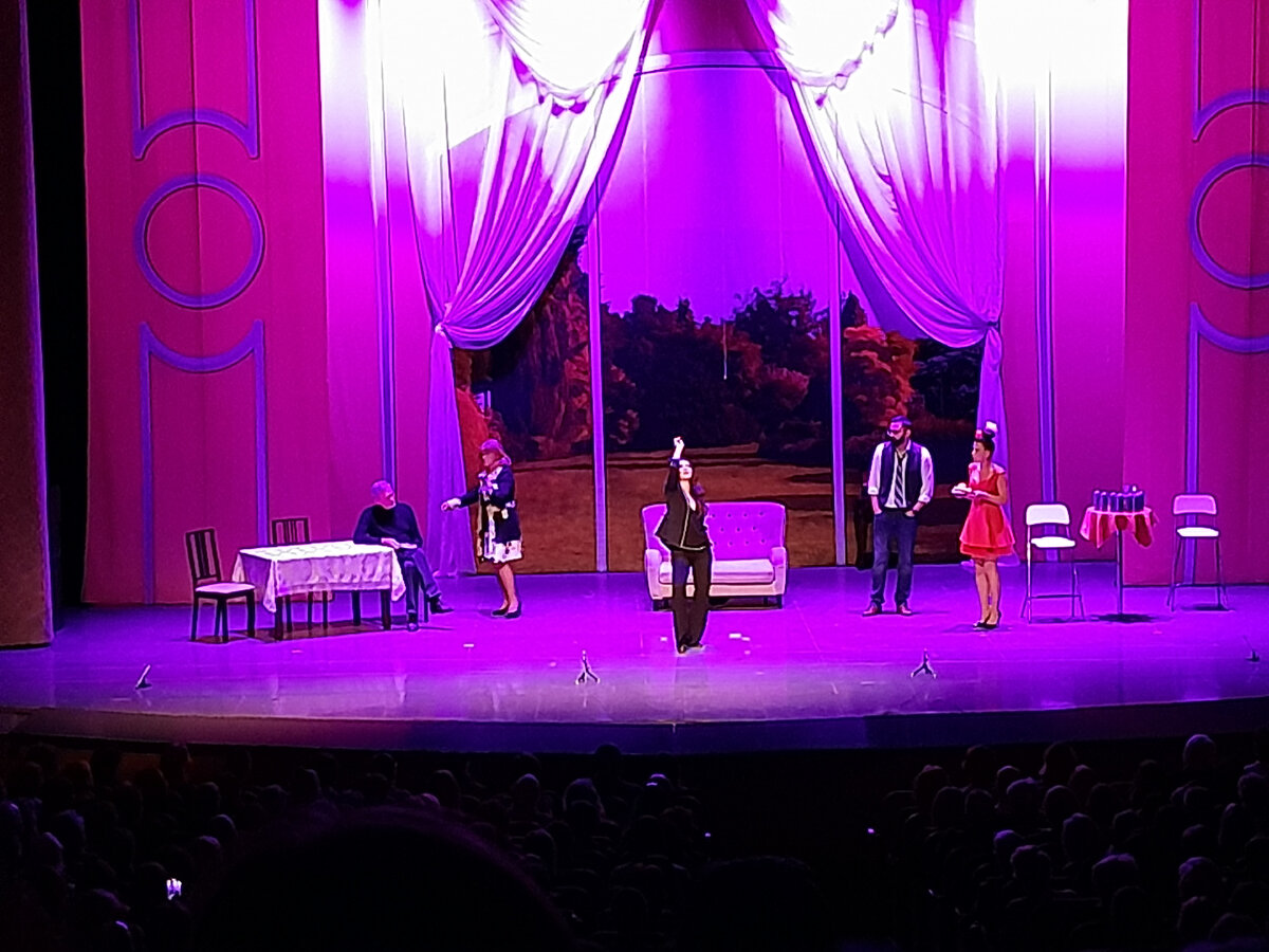 Сцена из спектакля (фото автора)