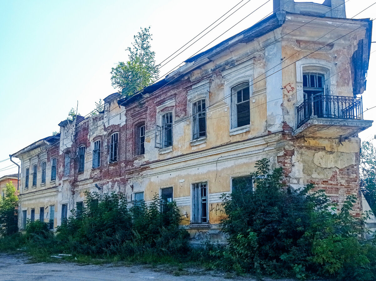 Уездная земская управа, начало XX в. Эта часть здания выходит на Малую Советскую улицу