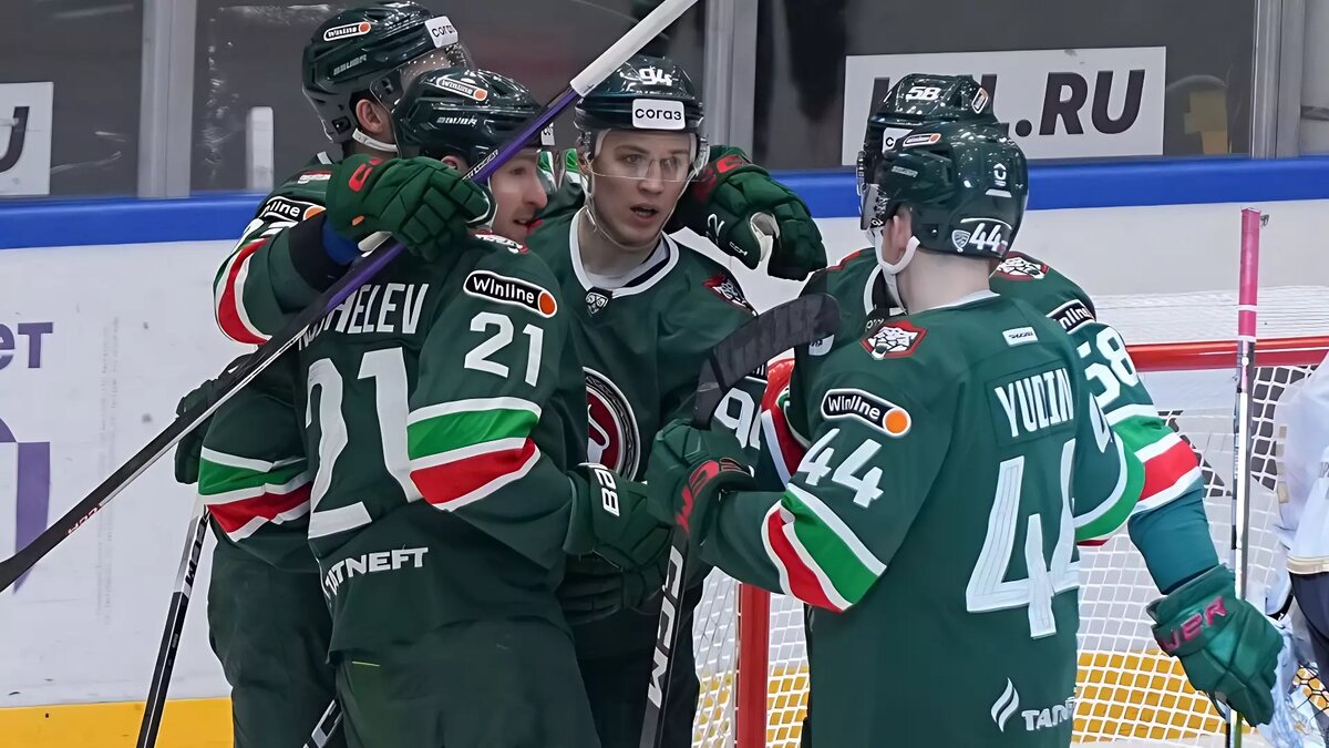     Казанский «Ак Барс» в последней игре регулярного чемпионата КХЛ сезона 2023/24 обыграл «Адмирал» из Владивостока со счетом 4:2.