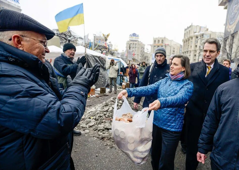 Двенадцати начало