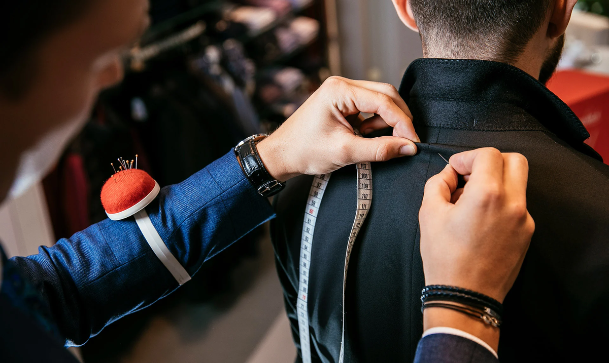 Индивидуальный пошив костюма на заказ - это выгодная инвестиция в свой гардероб