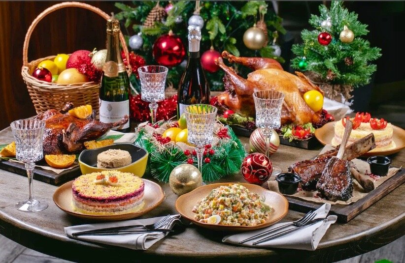 новогодняя тема. рождественский принц: королевский ребёнок (2019). фредди клас брат санты. комедии про рождество. новогодняя заставка.