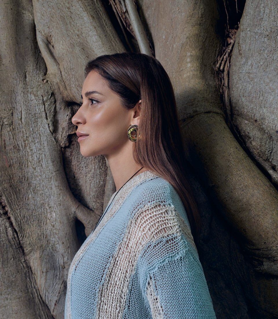 ZARINA x Равшана Куркова
Новый клип на песню Мачете «Нежность» и утончённая Равшана - как манифест о любви и нежности в новой рекламной кампании.