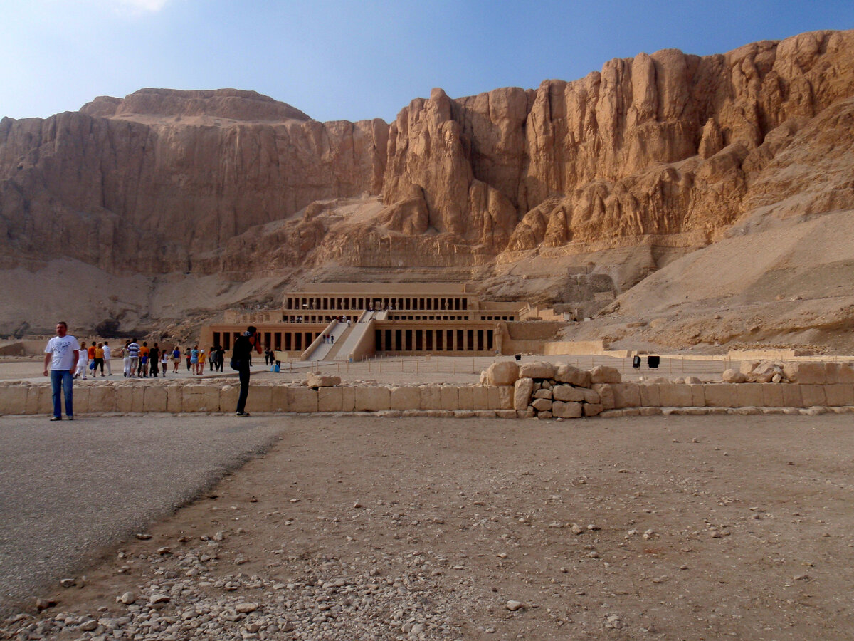 Храм Хатшепсут.