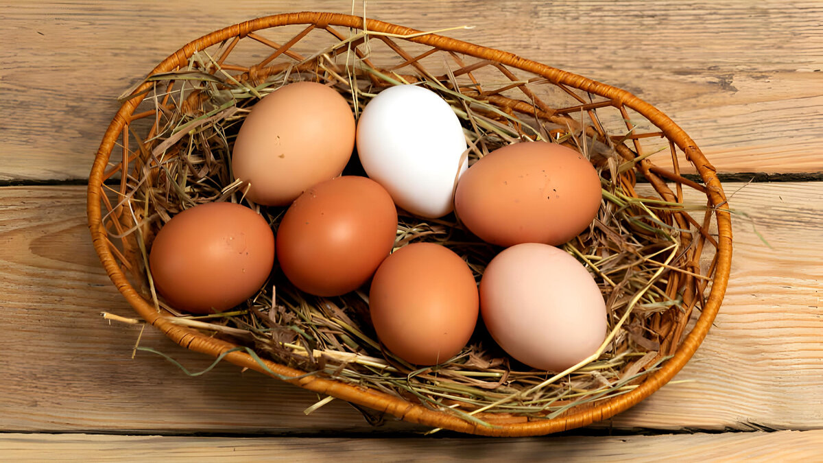 Чем полезно яйцо куриное. Чем полезен желток. Яйцо куриное польза и вред для организма. Факты о яйцах куриных. Яйцо куриное польза и вред для организма.