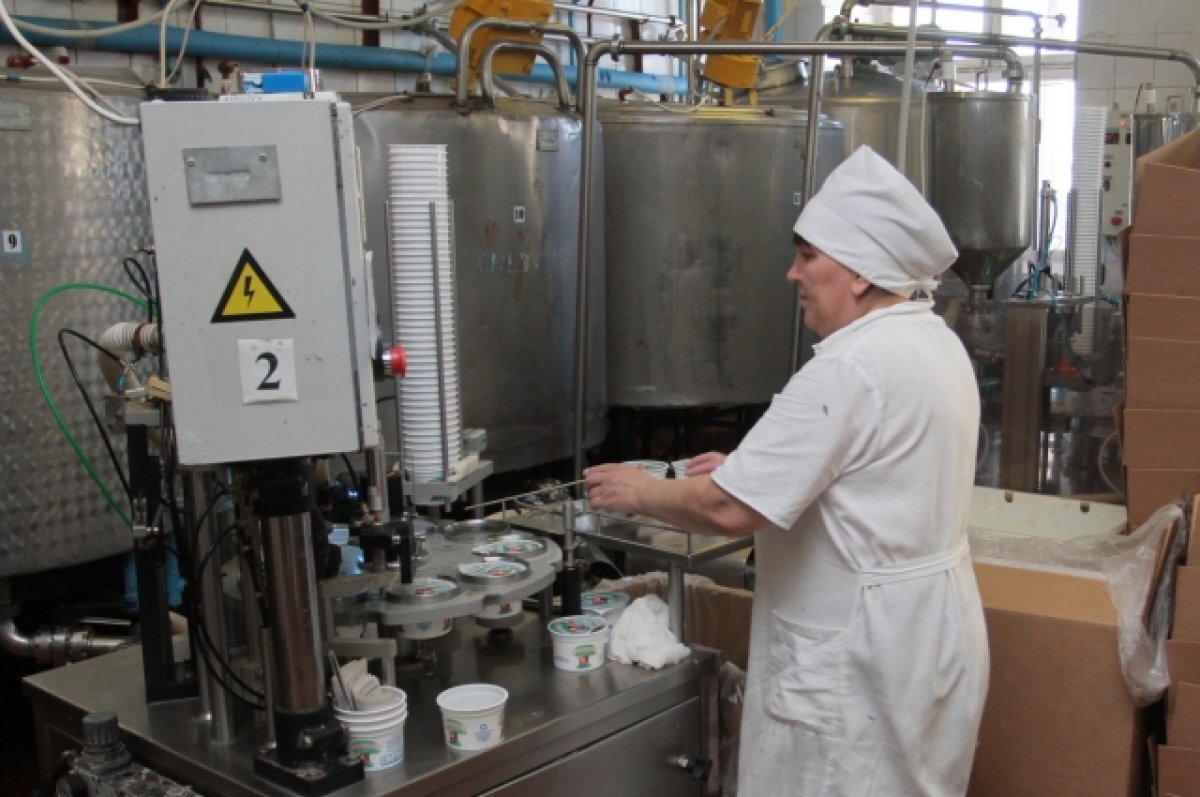    Половина сметаны в магазинах Петербурга не соответствует нормативам